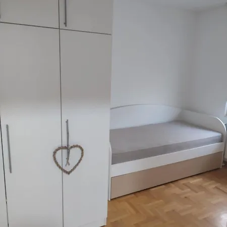 Telep Family House With Garden & Free Parking