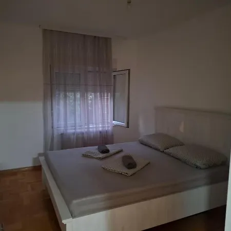 Apartament Telep Family House With Garden & Free Parking