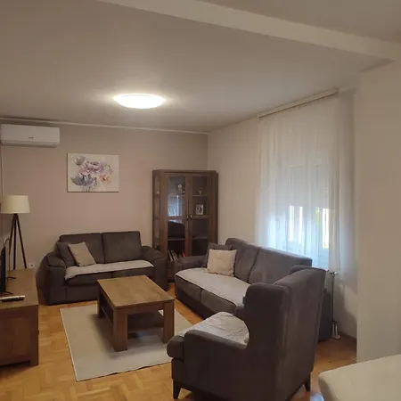 Telep Family House With Garden & Free Parking Apartament *